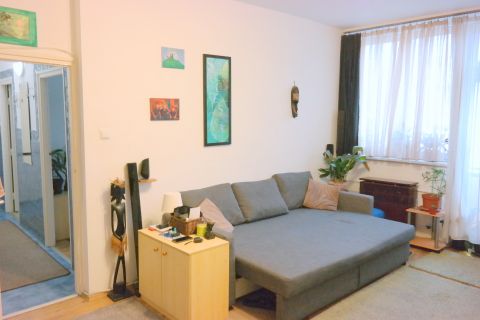 Eladó Lakás 1201 Budapest 20. kerület Csili mellett felszerelt, azonnal kiadható, francia erkélyes