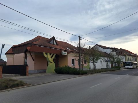 Eladó Telek 7773 Villány , === Villány központjában  társasház épitésére telek===