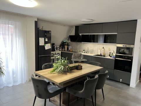 Eladó Lakás 2045 Törökbálint , Törökbálinton kiváló lokációval rendelkező lakás eladó