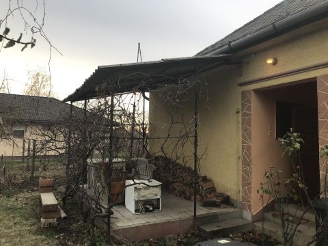 Eladó Ház 7000 Sárbogárd 