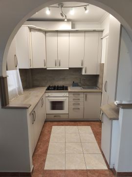 Eladó Lakás 2700 Cegléd 