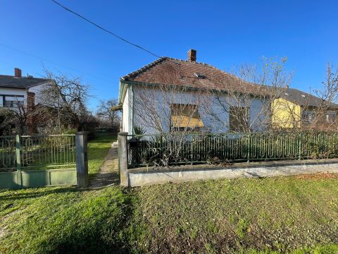 Eladó Ház 9915 Nádasd 