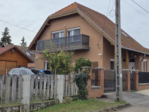 Eladó Ház 2119 Pécel 