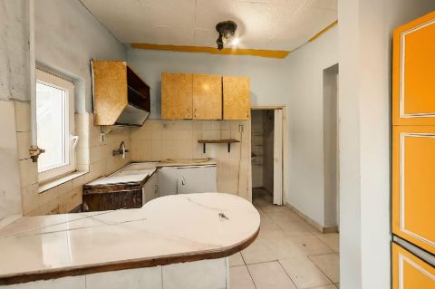 Eladó Ház 1158 Budapest 15. kerület , 1158 Budapest 15, Családi házas