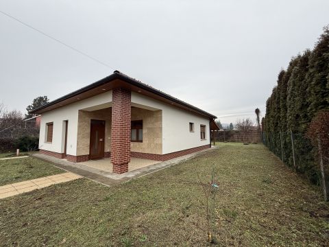 Eladó Ház 2500 Esztergom 