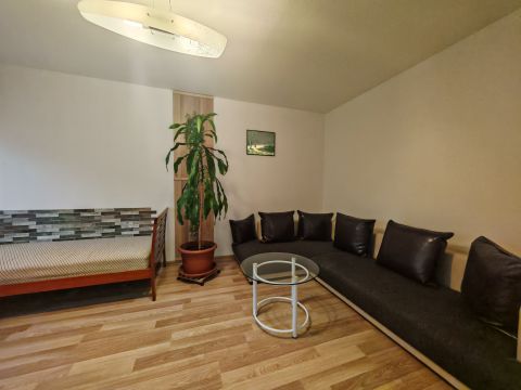 Kiadó Lakás 5000 Szolnok 