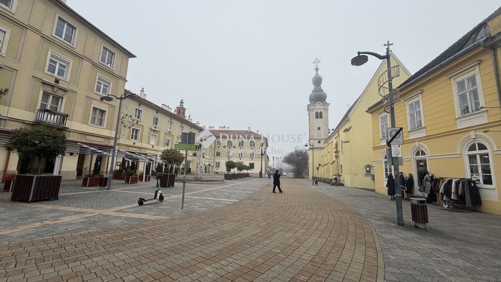 9700 Szombathely , Belvárosi lakás — 1/31