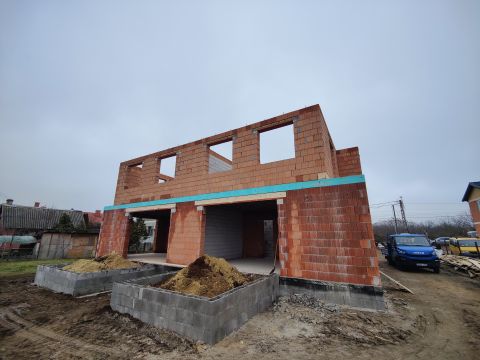 Eladó Ház 1182 Budapest 18. kerület , Újépítésű két szintes Ikerház Bp.XVIII. kerület Almáskertben