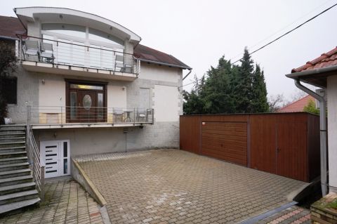 Eladó Ház 2141 Csömör 