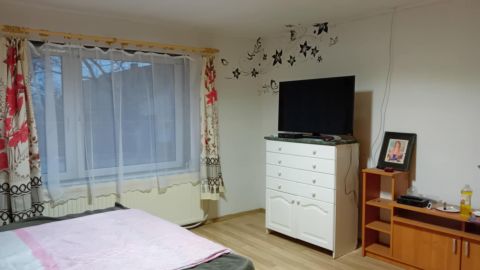 Eladó Ház 8138 Szabadhídvég  Azonnal költözhető 3 szobás, központifűtéses családi ház...