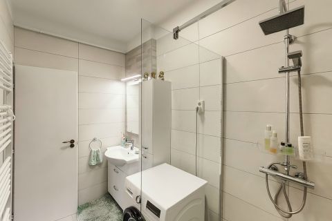 Eladó Ház 6000 Kecskemét Tágas, szépen karbantartott ház a Vacsiközben eladó