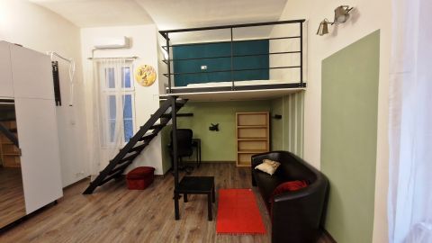 Eladó Lakás 1086 Budapest 8. kerület Horváth Mihály tértől 2 sarokra