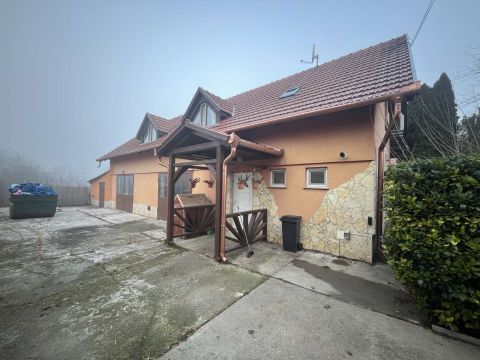 Kiadó Ház 2737 Ceglédbercel , Temető utca