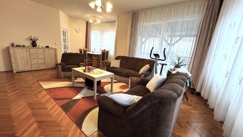 Eladó Ház 4031 Debrecen , Postakertben nappali + 4 szobás családi ház ELADÓ!