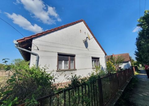 Eladó Ház 7535 Lad 