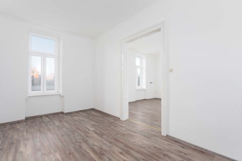 Eladó Lakás 9300 Csorna Mártírok tere közelében