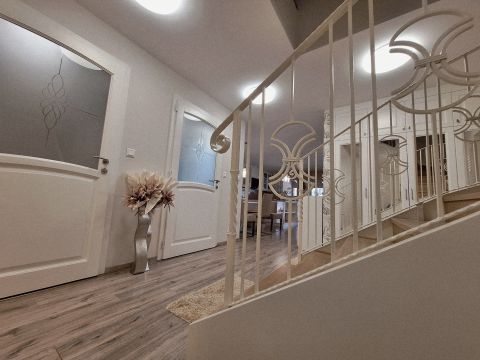 Eladó Ház 2182 Domony Kétszintes Prémium lakóház eladó