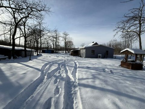 Eladó Ház 6080 Szabadszállás , 2 szobás tanya, 3000 m2-es területtel