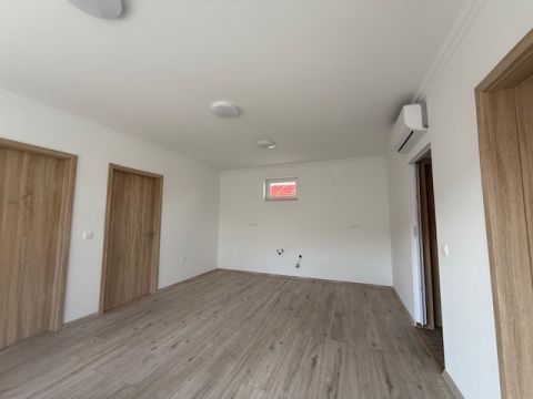 Eladó Ház 2735 Dánszentmiklós 