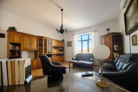 Eladó Lakás 1101 Budapest 10. kerület , 1089 Budapest 8, Népliget