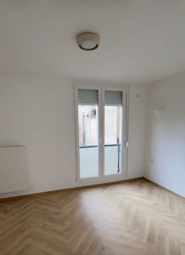 Kiadó Lakás 7633 Pécs 