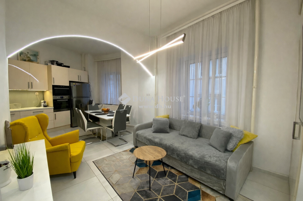 For sale Flat Budapest VI. kerület, 