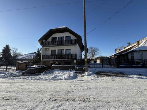 Eladó Ház 2364 Ócsa központban