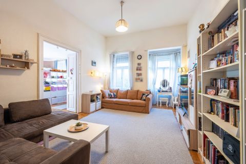 Eladó Lakás 1078 Budapest 7. kerület , Dupla erkélyes, könnyedén 4 szobássá alakítható!