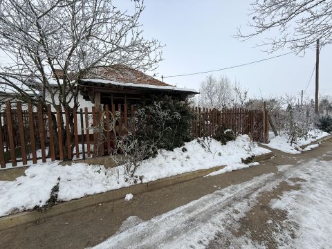 Eladó Ház 6000 Kecskemét Kis házikó nagy telekkel a Vacsihegyből