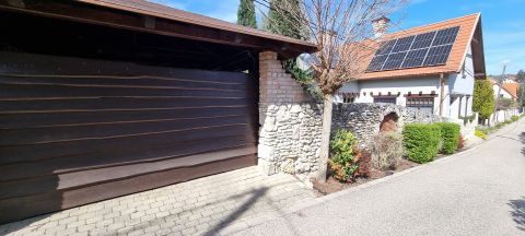 Eladó Ház 1038 Budapest 3. kerület 