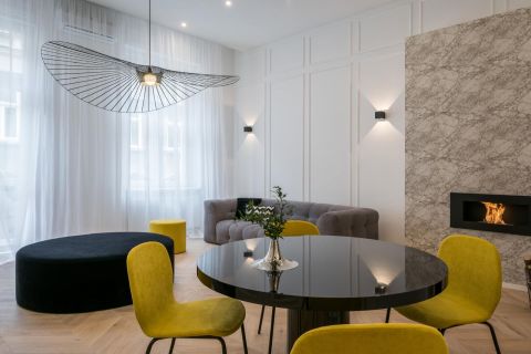 Eladó Lakás 1065 Budapest 6. kerület , Révay utcában-exkluzív,felújított,erkélyes lakás az Operánál