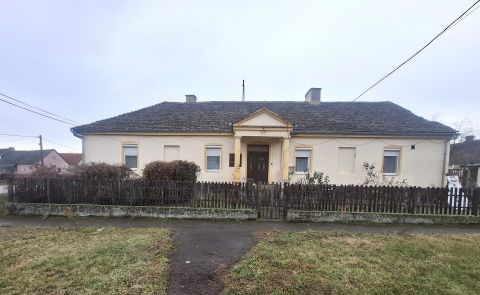 Eladó Ház 7960 Sumony 