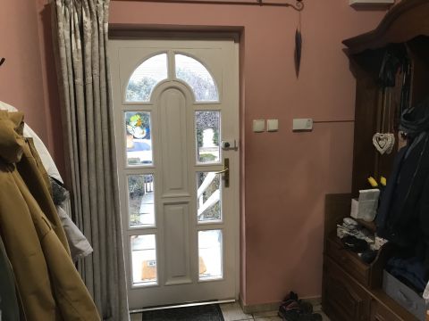 Eladó Ház 8093 Lovasberény Falu  központjában 