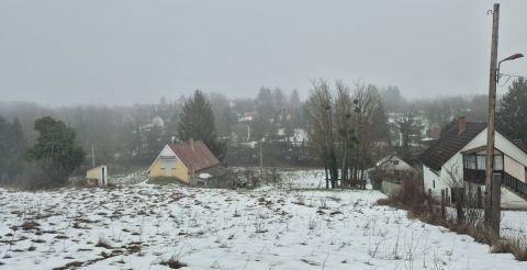 Eladó Telek 7275 Igal dinamikusan fejlődő utcájában