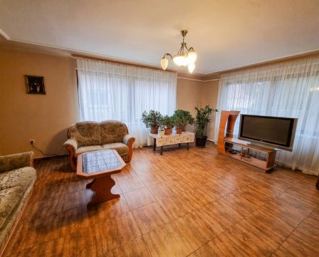 Eladó Ház 2318 Szigetszentmárton , Szigetszentmártonban központi helyen