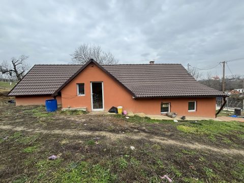 Eladó Ház 2836 Baj 