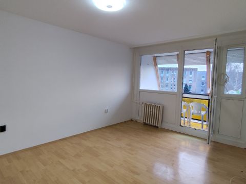 Kiadó Lakás 7636 Pécs 