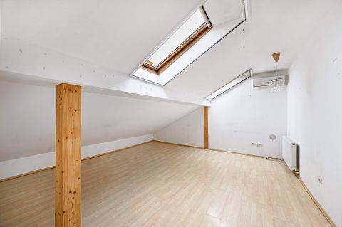 Eladó Lakás 1136 Budapest 13. kerület Újlipótvárosban a Balzac utcában 6. emeleti lakás