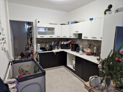 Eladó Ház 2200 Monor Monoron közel a Kis-tóhoz eladó nagy családi ház+ 1kis ház