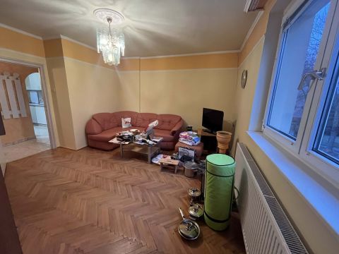 Eladó Lakás 9200 Mosonmagyaróvár Hajós utca környéke