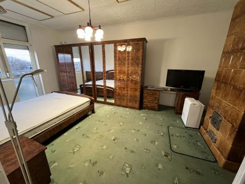 Eladó Lakás 9200 Mosonmagyaróvár , Bartók Béla utca közelében