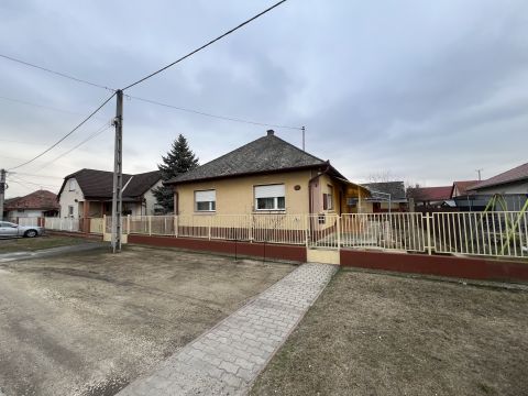 Eladó Ház 2213 Monorierdő Rétes csárda