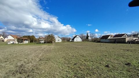 Eladó Telek 8651 Balatonszabadi , Józan-hegyen, 2 egymás mellet fekvő zártkerti telek
