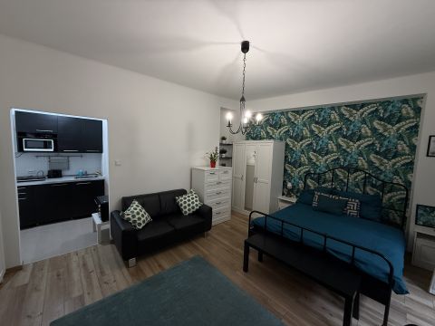 Kiadó Lakás 1056 Budapest 5. kerület 5.ker. Váci utcánál csendes garzon