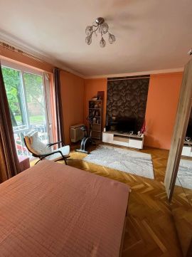 Eladó Lakás 1033 Budapest 3. kerület 