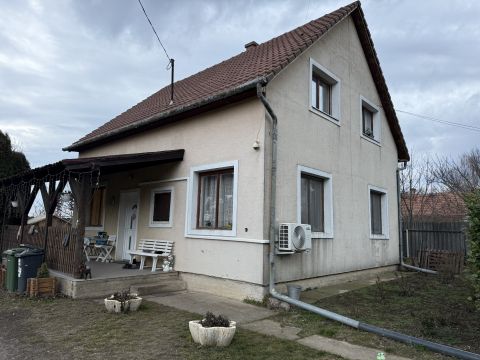 Eladó Ház 2451 Ercsi 