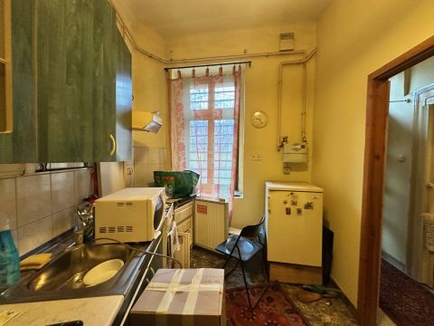 Eladó Lakás 1091 Budapest 9. kerület Mihálkovics utcában  terasszal, 53 nm-es felújítandó lakás