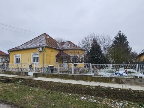 Eladó Ház 7768 Kistótfalu 