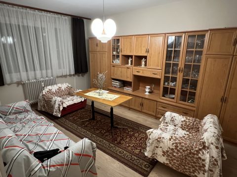 Eladó Lakás 8000 Székesfehérvár 