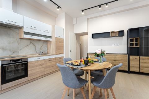 Eladó Lakás 1071 Budapest 7. kerület Felújított, bútorozott-gépesített lakás (2.)